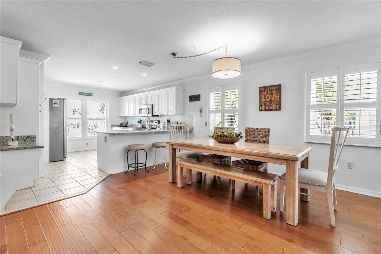 2300 Avenue B, Bradenton Beach, FL 34217 Photo