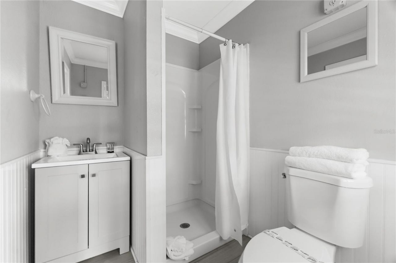 2300 Avenue B, Bradenton Beach, FL 34217 Photo