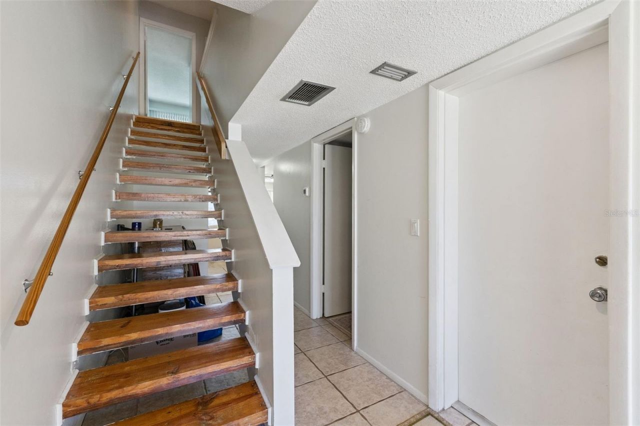 201 Club House Boulevard, Unit 201, New Smyrna Beach, FL 32168 Photo