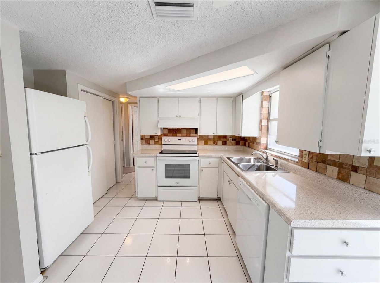9236 Mark Twain Lane, Port Richey, FL 34668 Photo