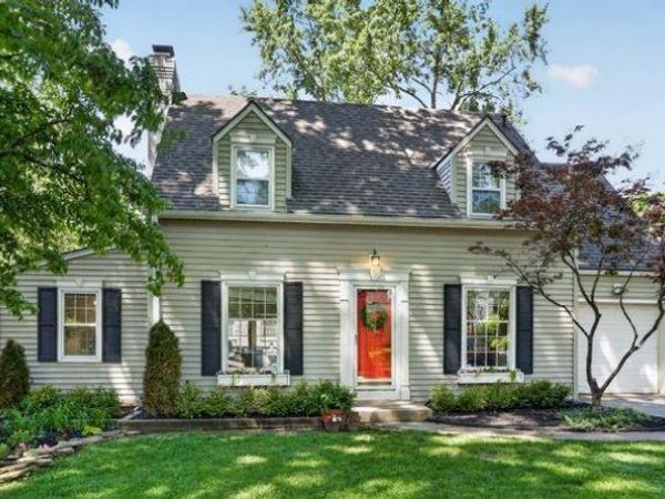 5500 Falmouth Road, Fairway, KS 66205
