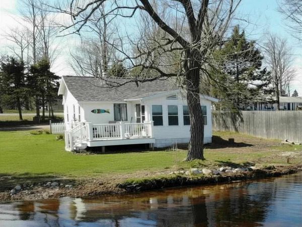6398 Paradise Trail, Carp Lake, MI 49718