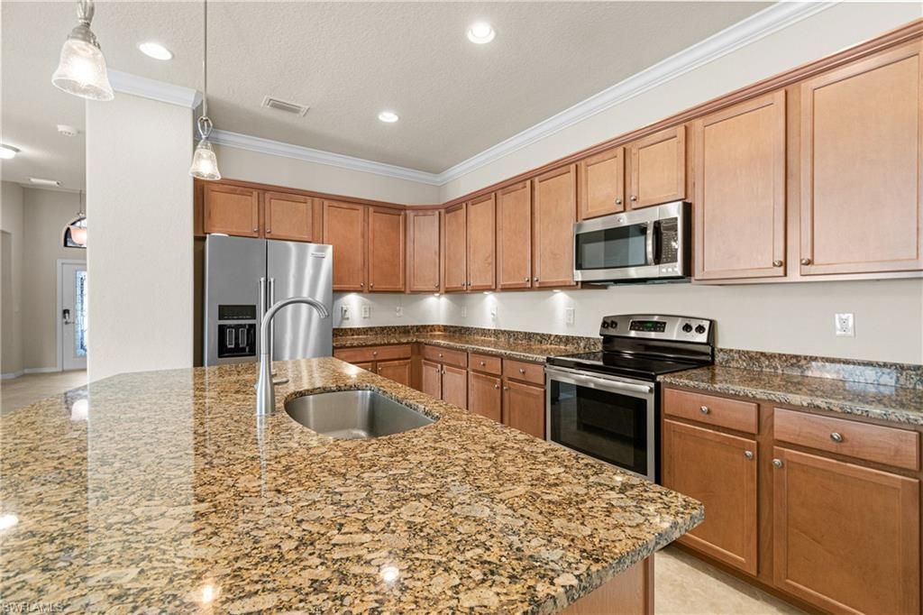 11284 Red Bluff Ln , Fort Myers, FL 33912 Photo