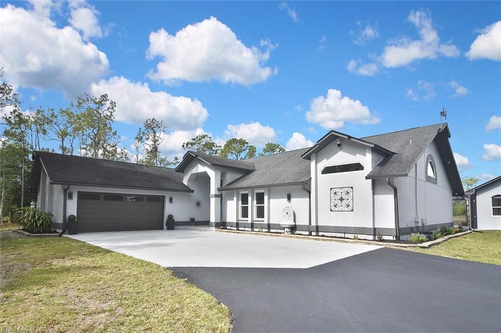 12206 Honeysuckle Rd, Fort Myers, FL 33966 Photo