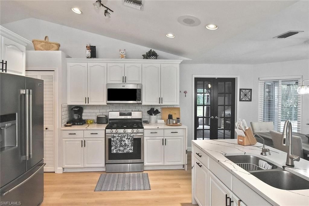 12206 Honeysuckle Rd, Fort Myers, FL 33966 Photo