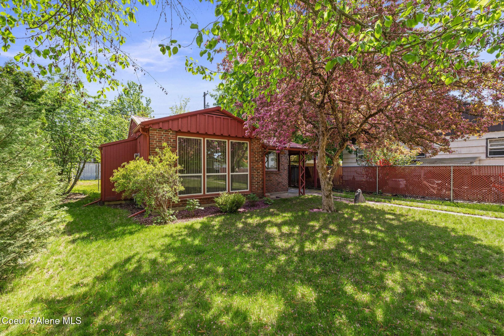1004 N C St , Coeur d Alene, ID 83814 Main Photo
