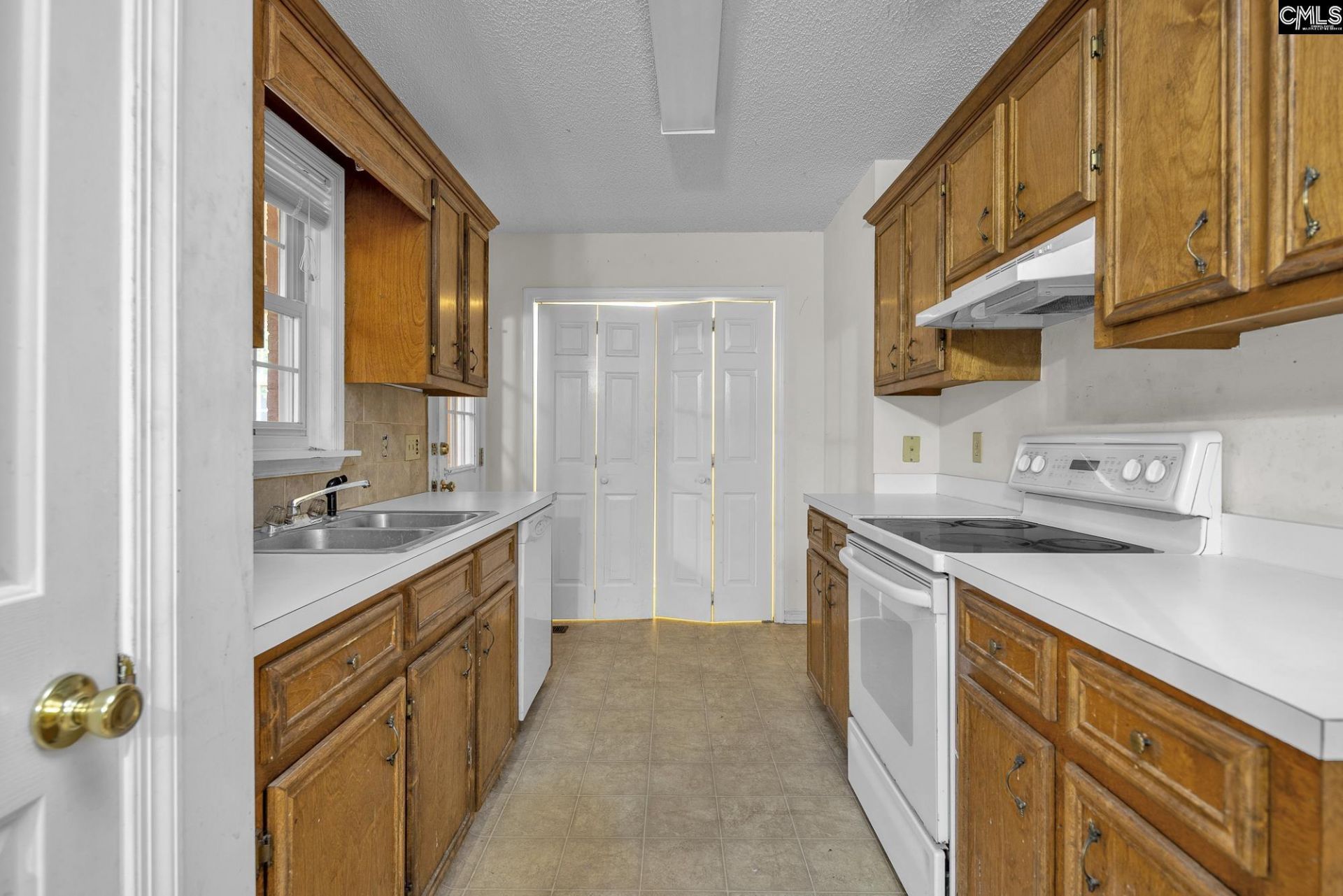 1016 Blythewood Road  Photo 16