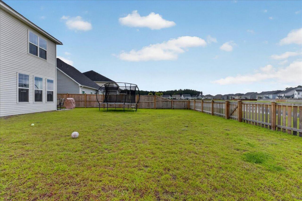 429 Rowley Lane Photo 40