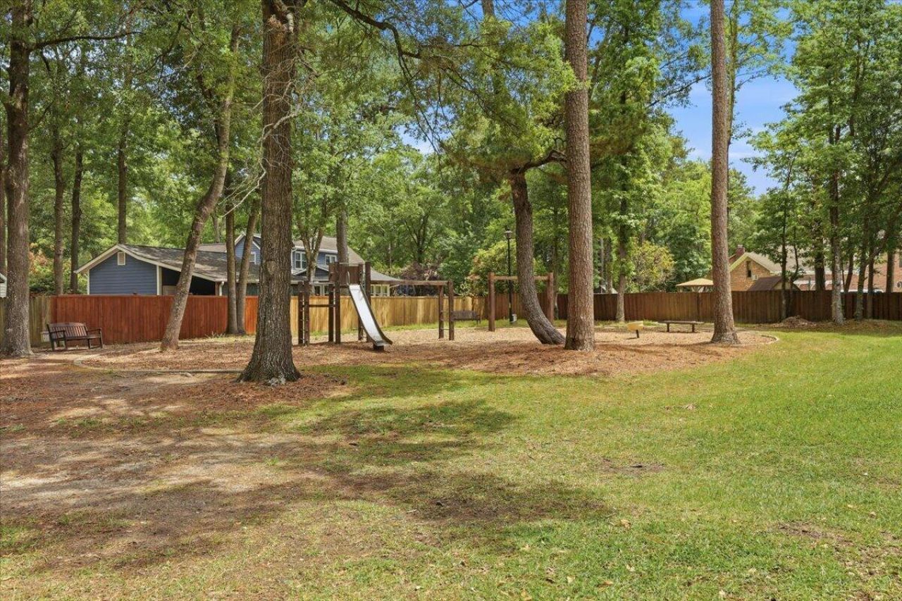117 Queensbury Circle Photo 30