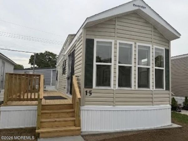 15 Avenue B, Hazlet, NJ 07734