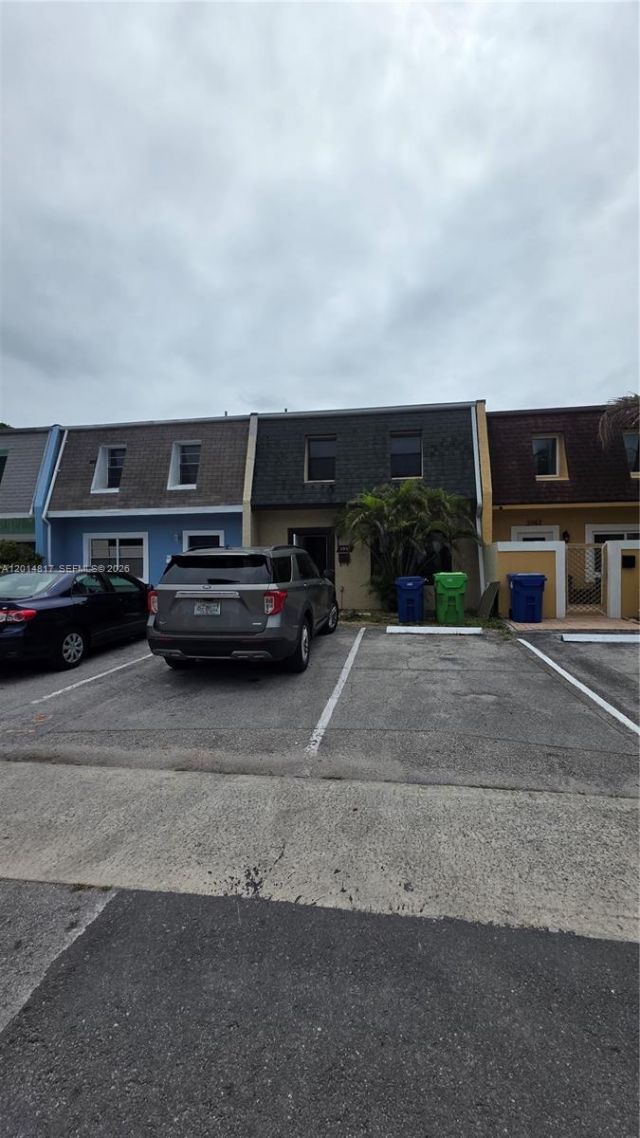 5958 NW 24th Ct , Unit 1, Sunrise, FL 33313 Photo