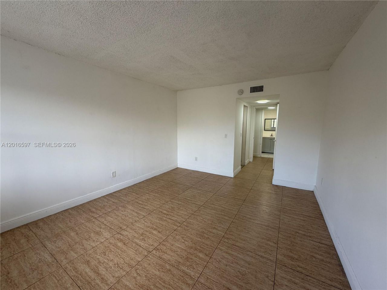 13685 NE 10th Ave , Unit 304, North Miami, FL 33161 Photo