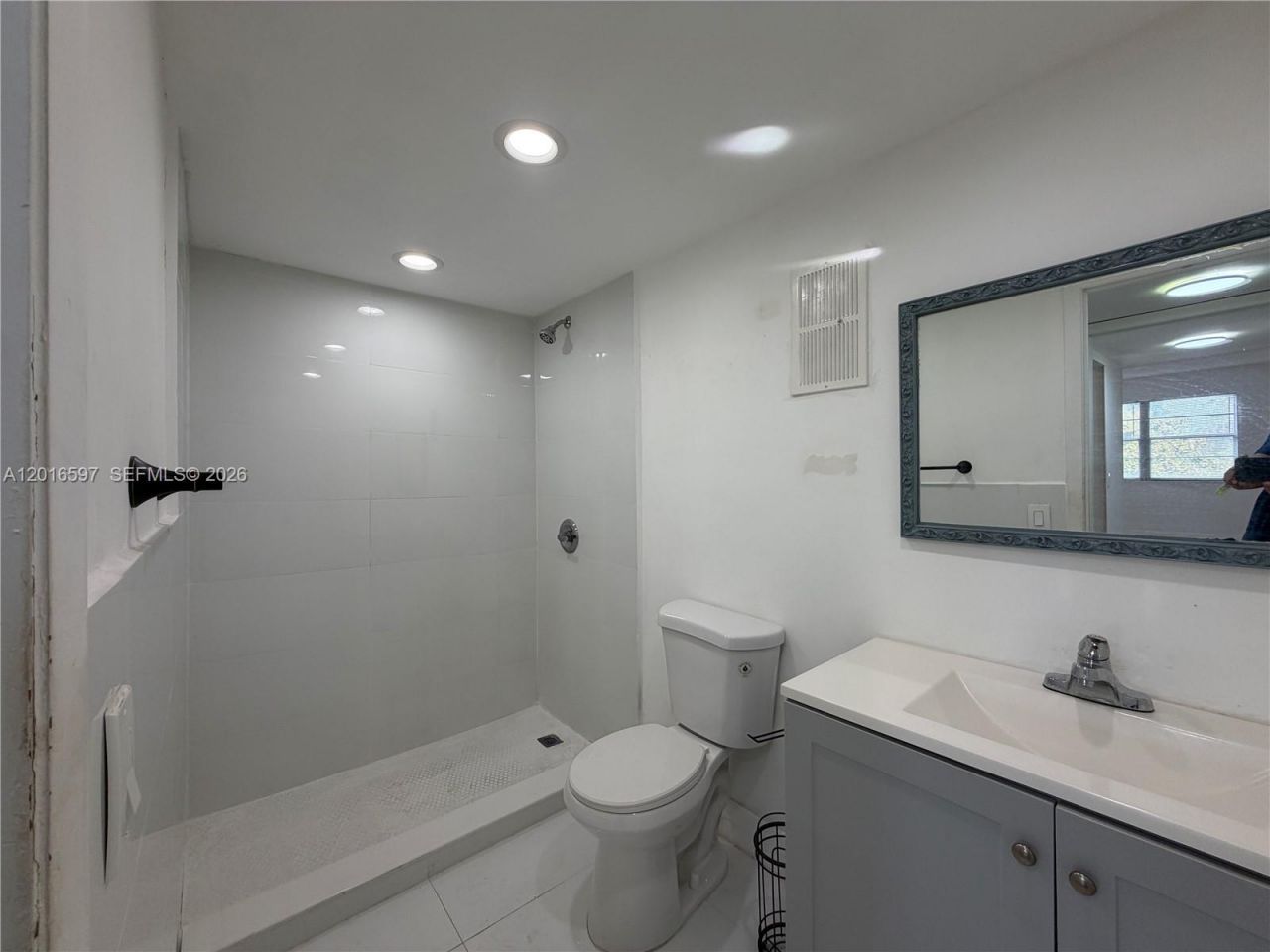 13685 NE 10th Ave , Unit 304, North Miami, FL 33161 Photo
