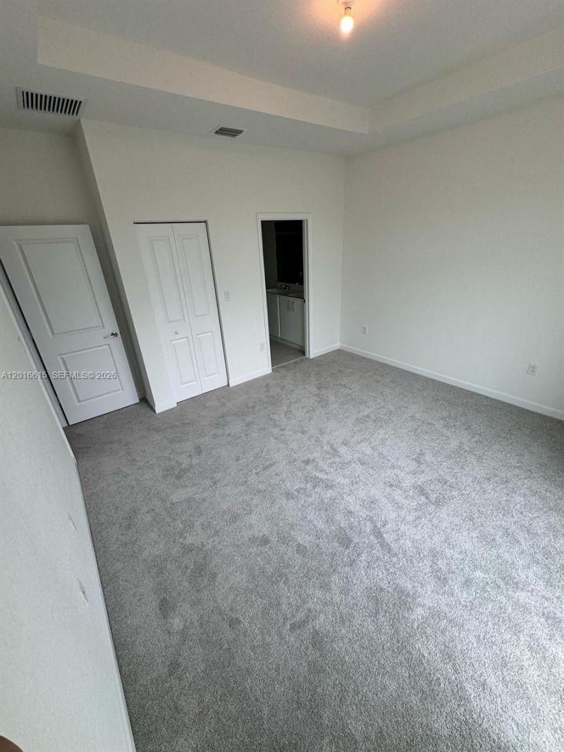 663 SE 13th St Cir , Homestead, FL 33034 Photo