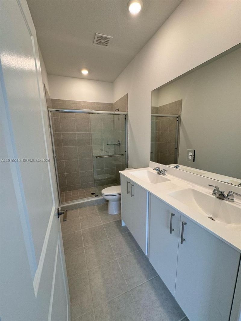 663 SE 13th St Cir , Homestead, FL 33034 Photo