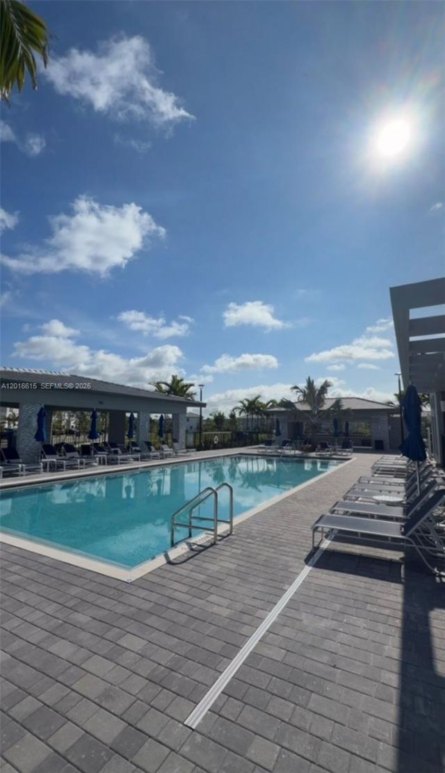 663 SE 13th St Cir, Homestead, FL 33034 Photo