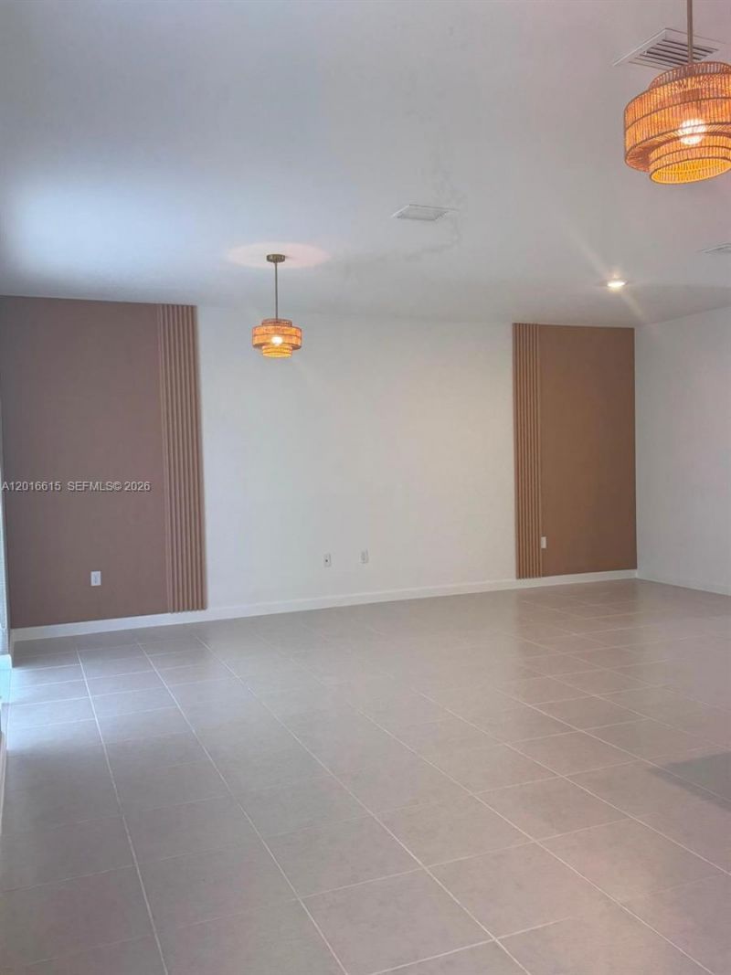 663 SE 13th St Cir, Homestead, FL 33034 Photo