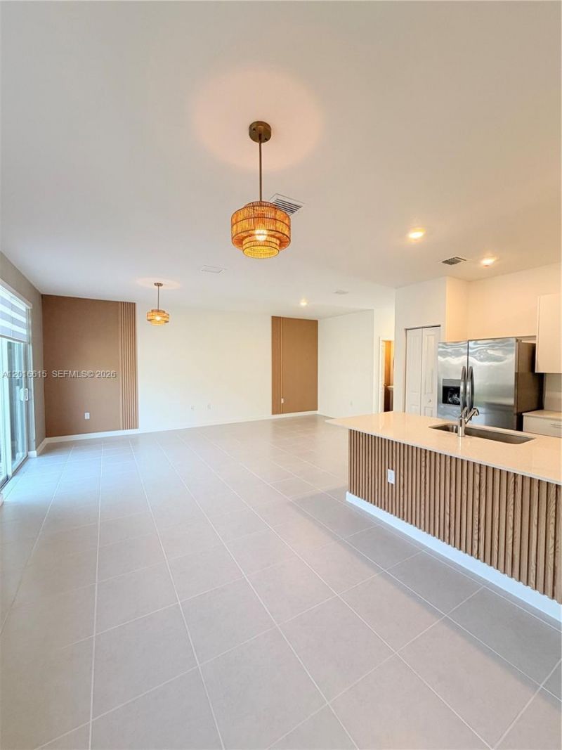 663 SE 13th St Cir, Homestead, FL 33034 Photo