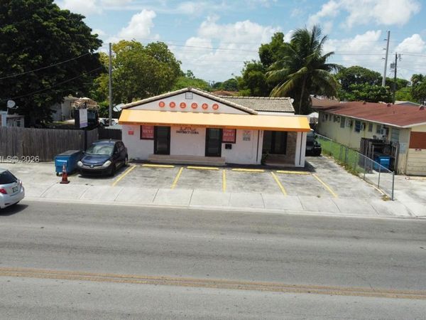 221 E 9th St , Hialeah, FL 33010
