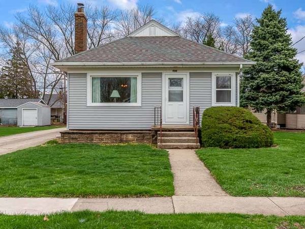 606 GRAND Avenue , Loves Park, IL 61111