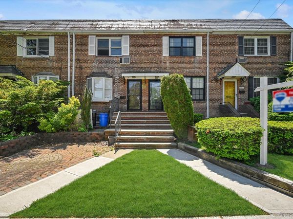 15822 Powells Cove Boulevard, Whitestone, NY 11357