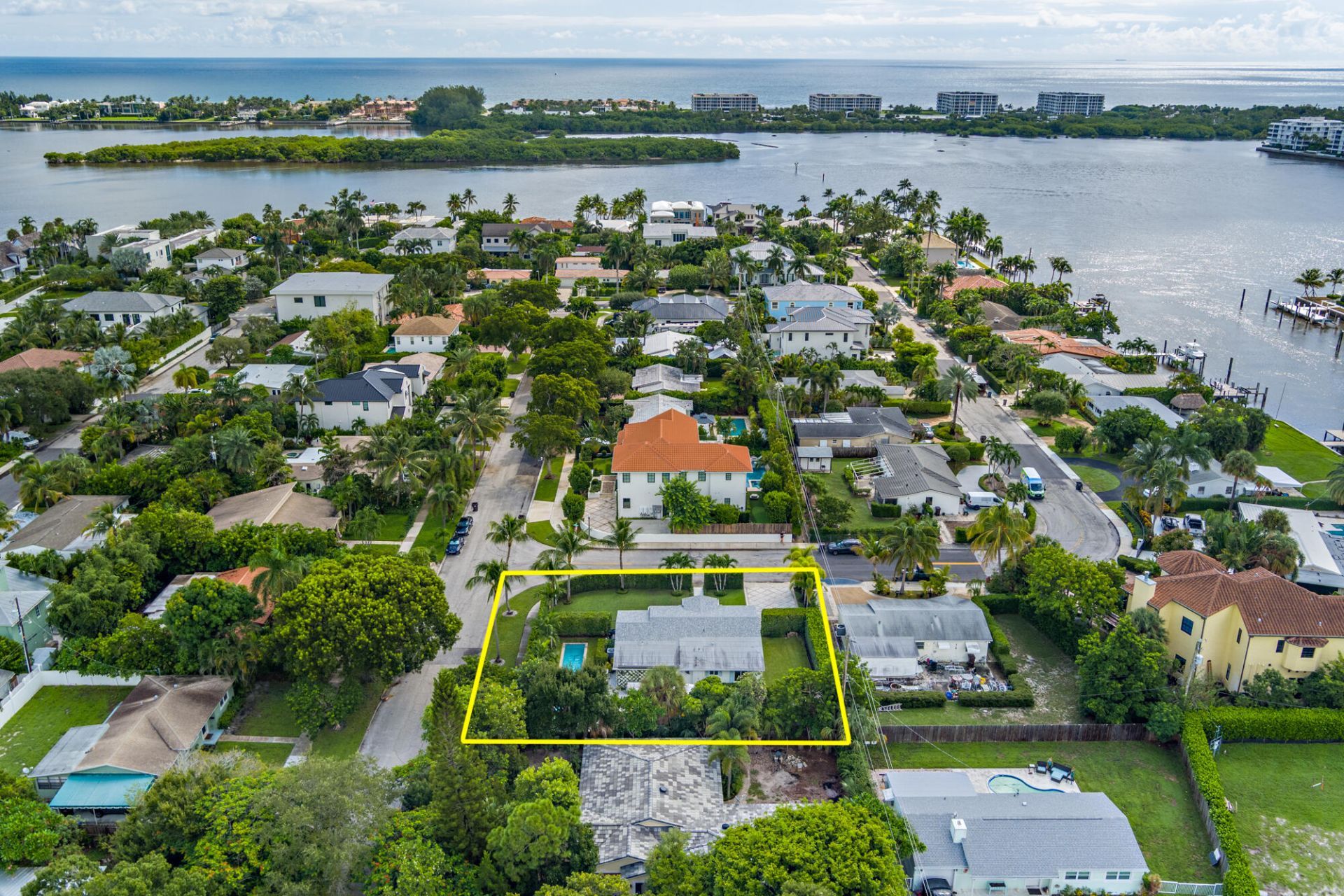 8001 Arlington Place, West Palm Beach, FL 33405 Photo