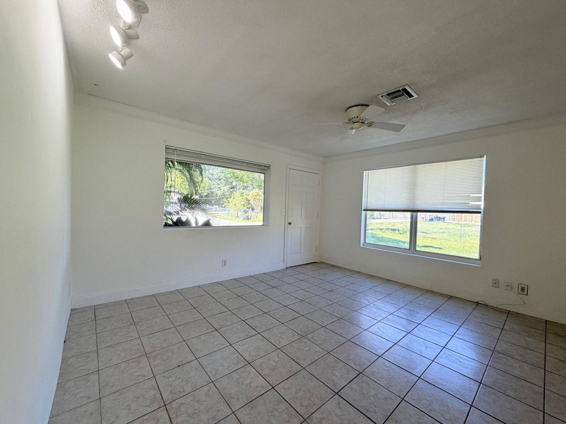 4905 Williams Road, Palm Beach Gardens, FL 33418 Photo
