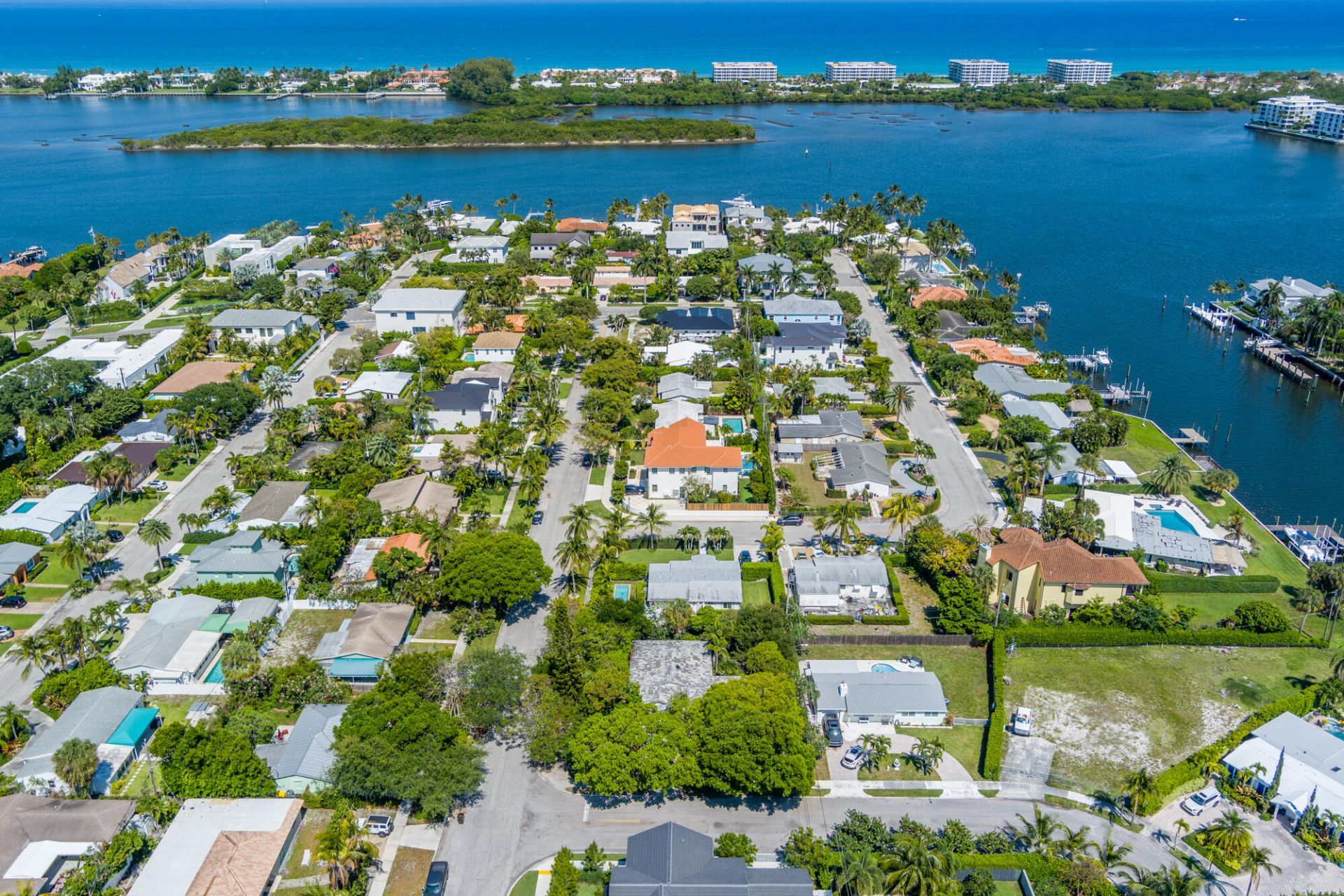 8001 Arlington Place, West Palm Beach, FL 33405 Photo