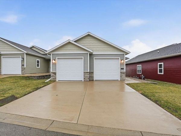 1206 Tivoli Circle, Oregon, WI 53575