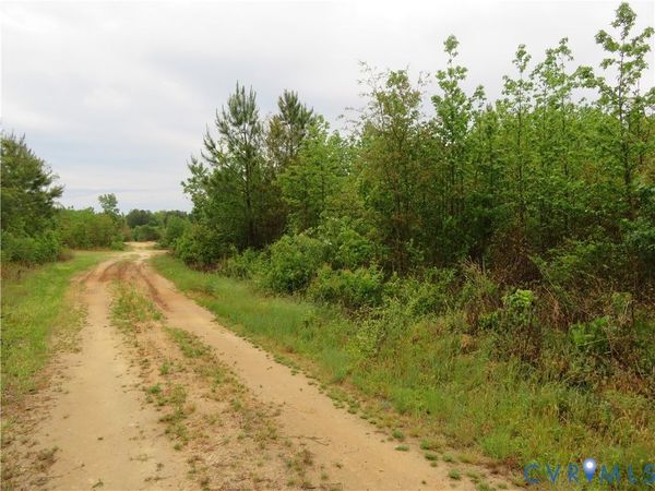 22505 Flatfoot Road, Stony Creek, VA 23882