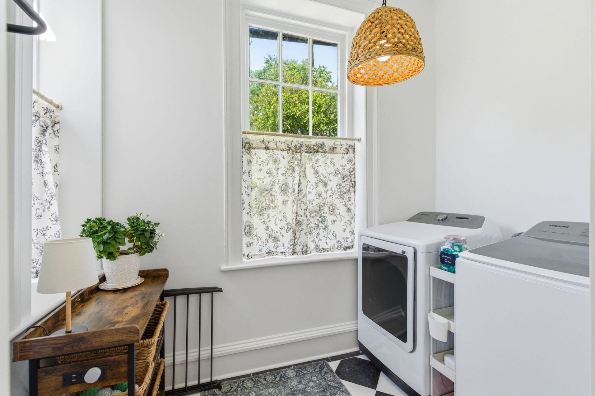 89 Ashley Avenue Photo 50