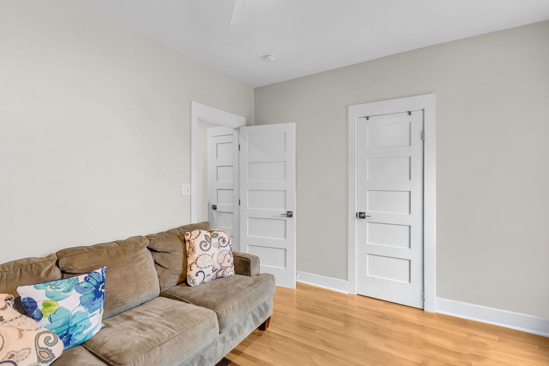 137 Calhoun Street Photo 12
