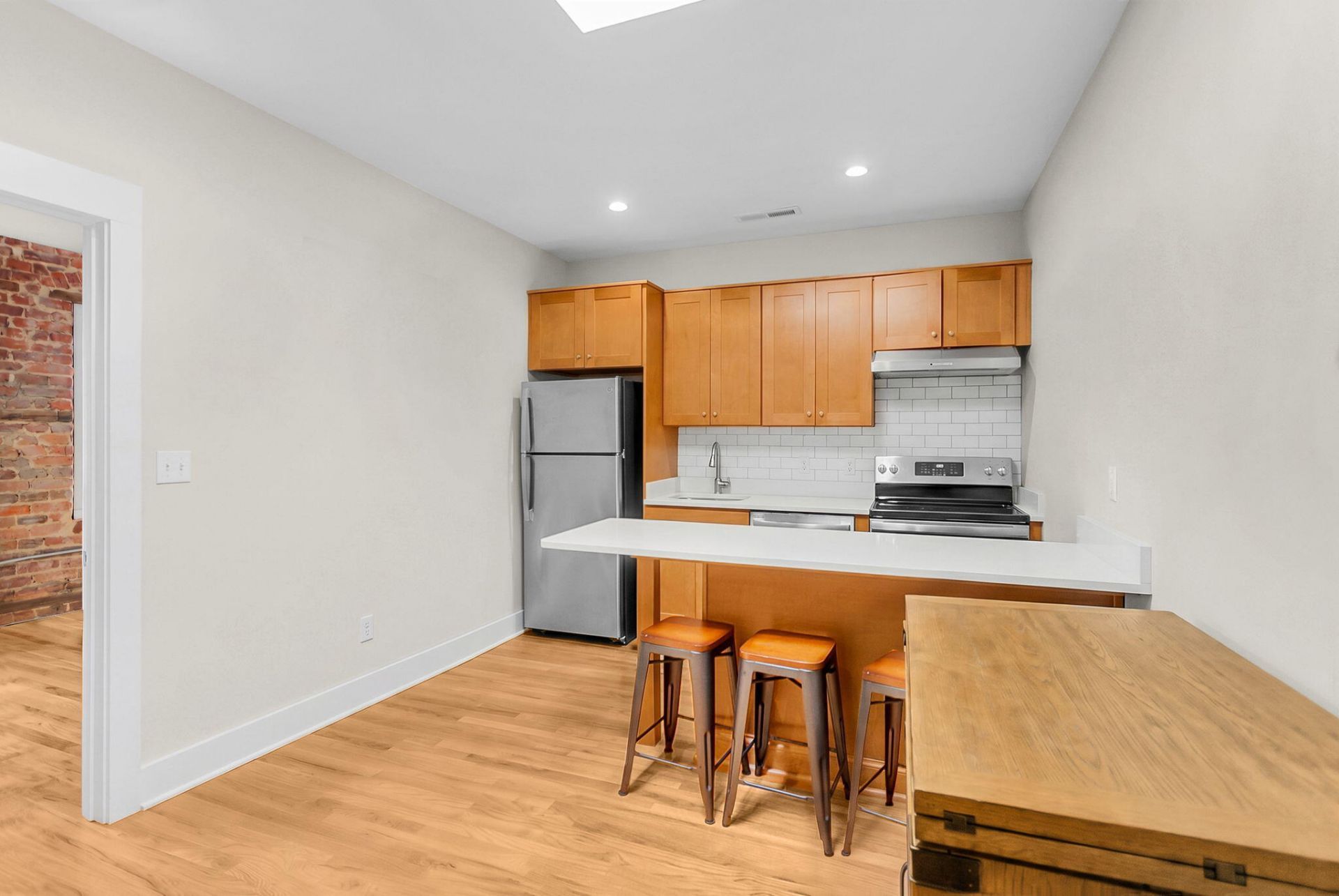 137 Calhoun Street Photo 7