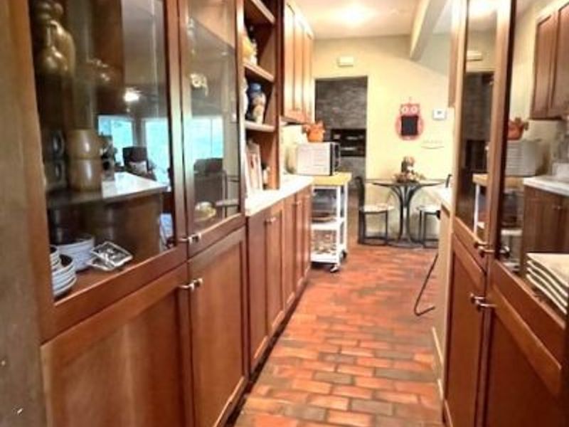 3288 Spring Valley Road , Akron, OH 44333 Photo 5