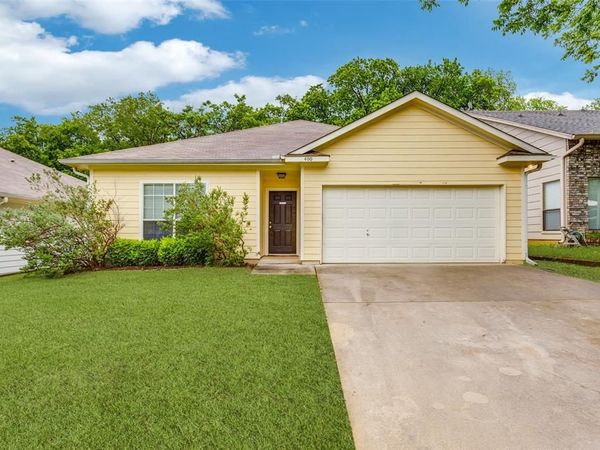 400 Stockard Street, Lake Dallas, TX 75065