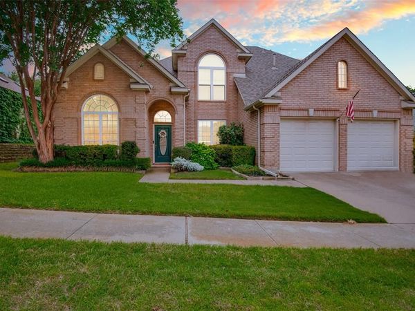3813 Cherokee Drive, Bedford, TX 76021