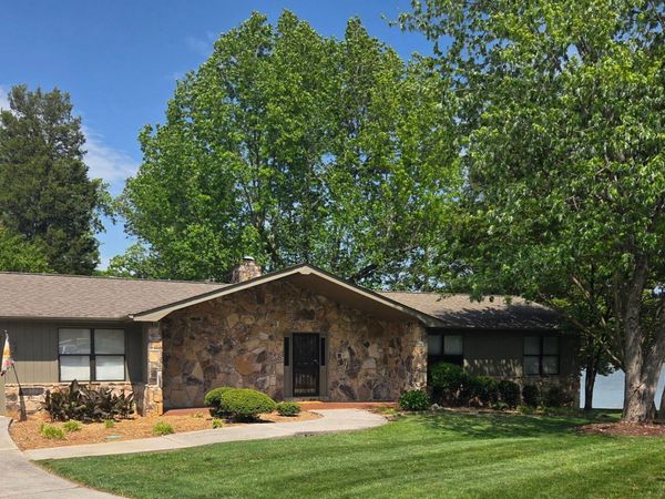 3701 River Trace Lane, Knoxville, TN 37920