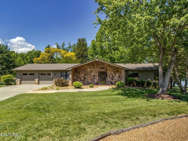 3701 River Trace Lane, Knoxville, TN 37920