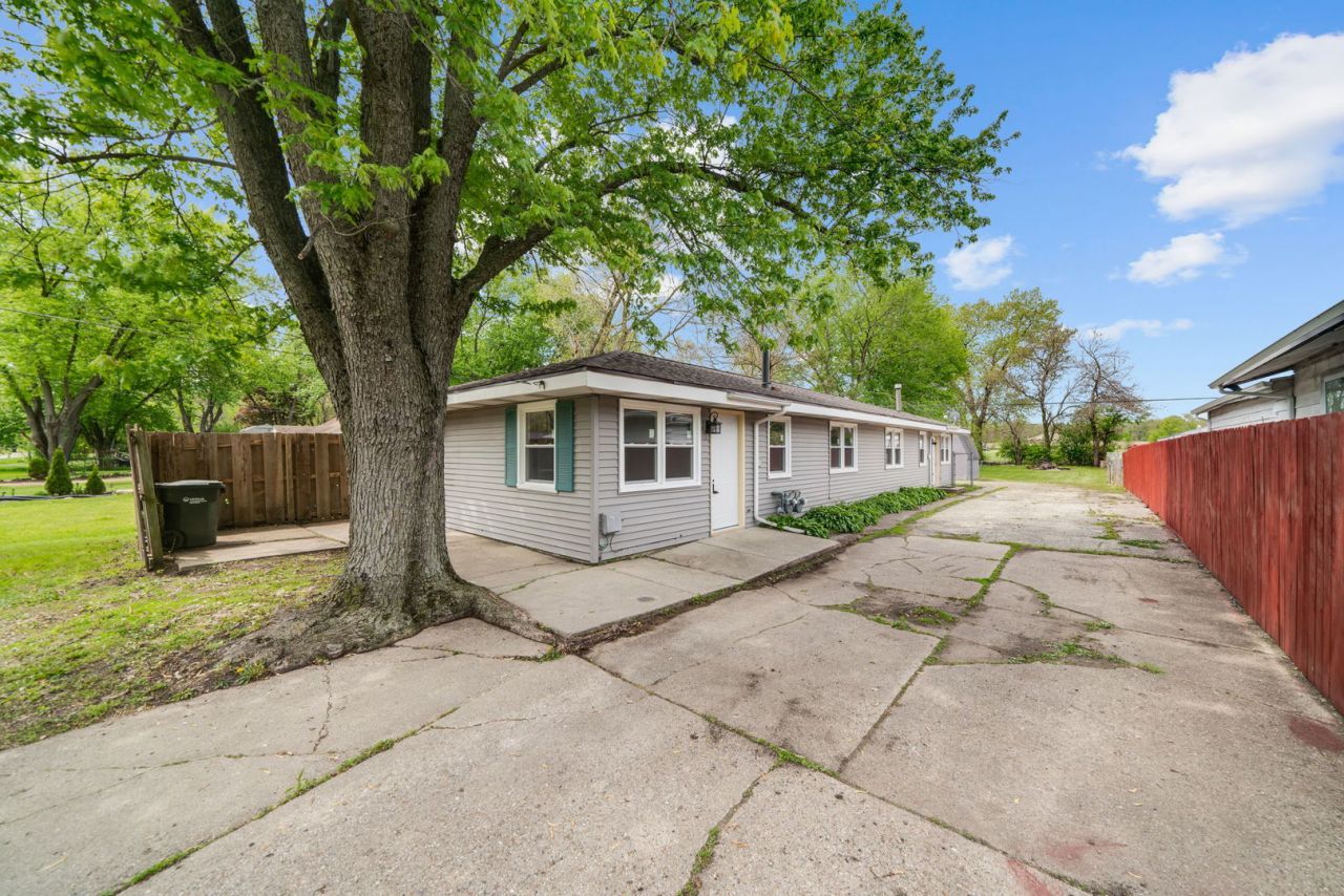 1336 Carbaugh Avenue, Rockford, IL 61101 Main Photo