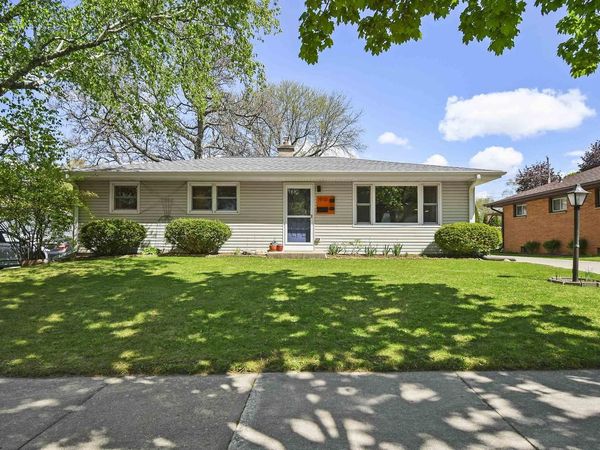 1910 Sachtjen Street, Madison, WI 53704