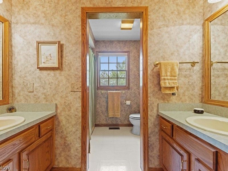 6962 Mapleridge Circle NW, Canton, OH 44718 Photo 18