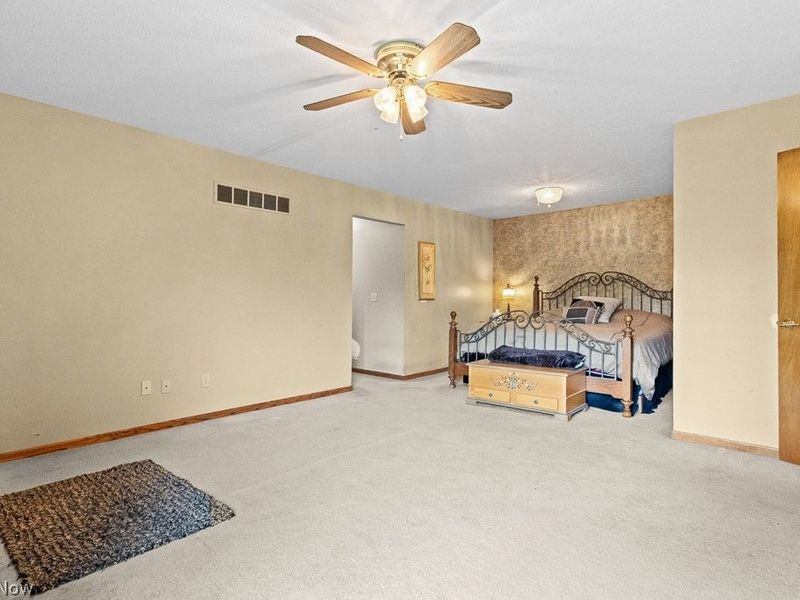 6962 Mapleridge Circle NW, Canton, OH 44718 Photo 22
