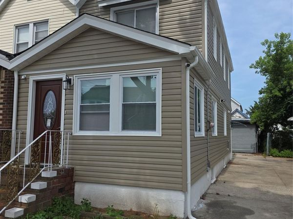 11807 202nd Street , Saint Albans, NY 11412