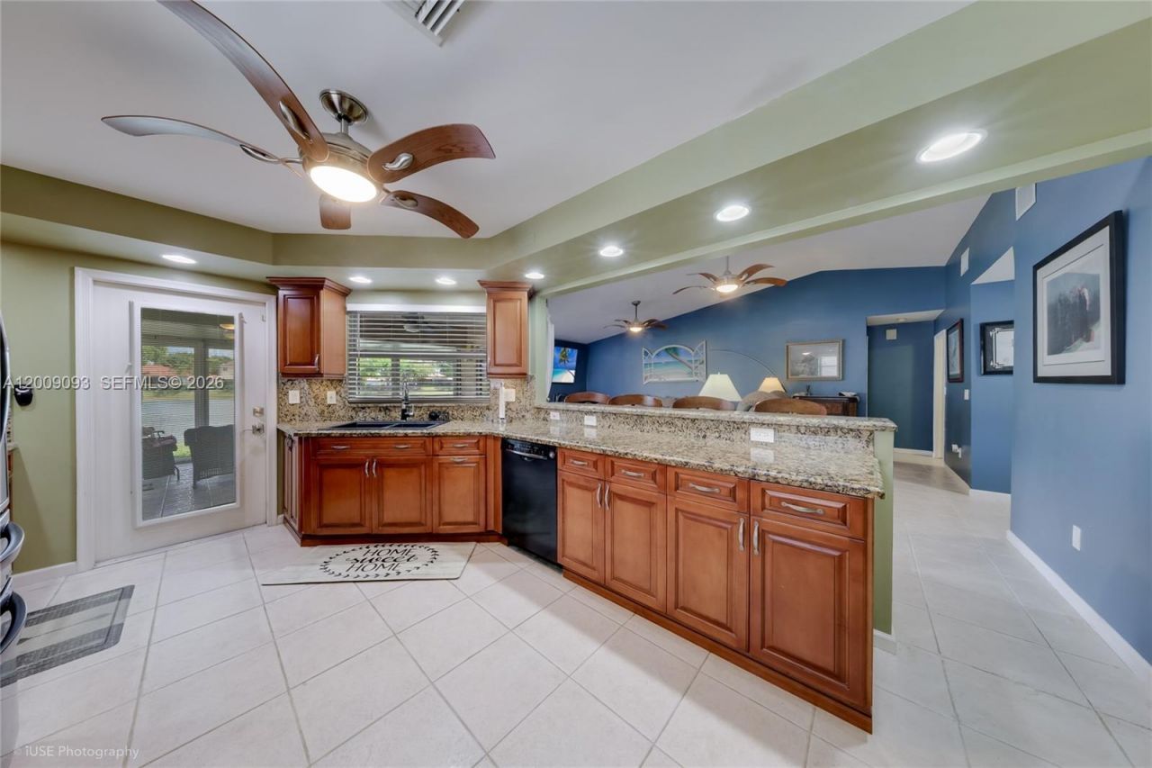 2395 SE 7th Pl, Homestead, FL 33033 Photo