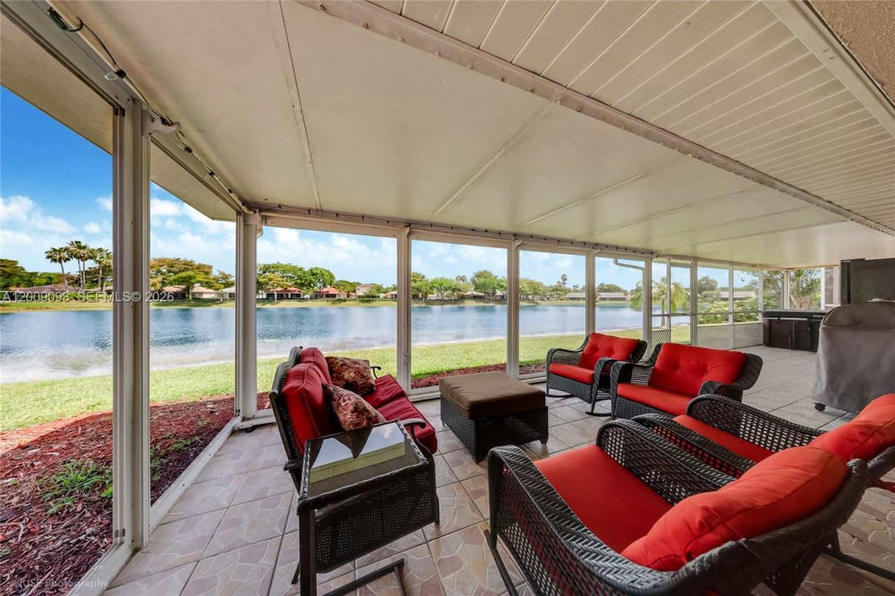 2395 SE 7th Pl, Homestead, FL 33033 Photo