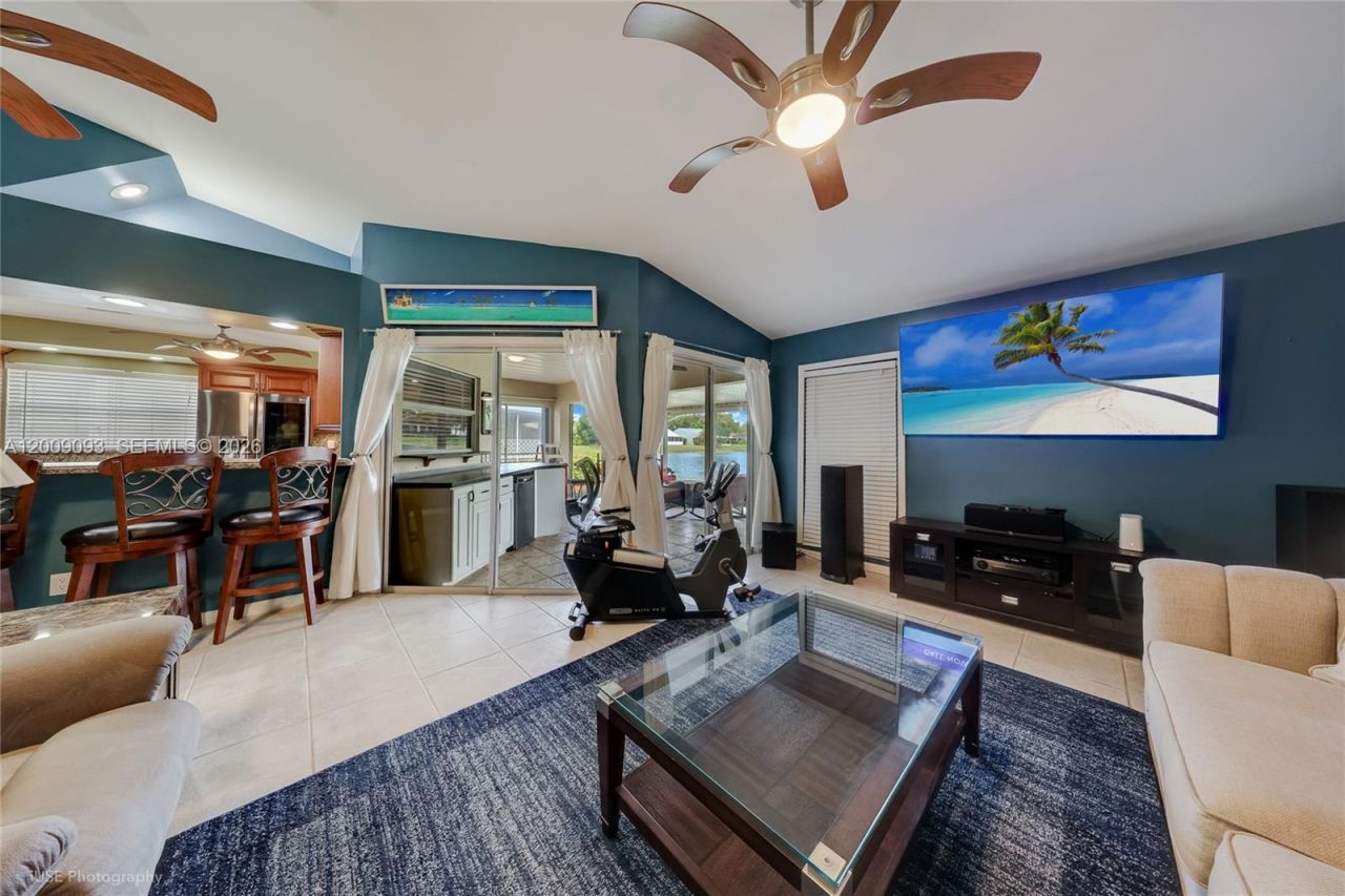 2395 SE 7th Pl, Homestead, FL 33033 Photo