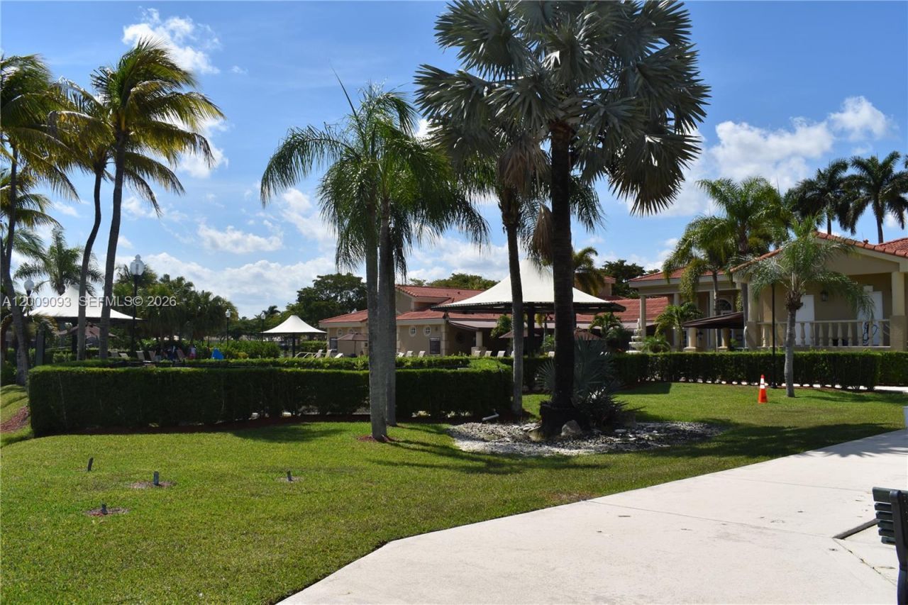 2395 SE 7th Pl, Homestead, FL 33033 Photo