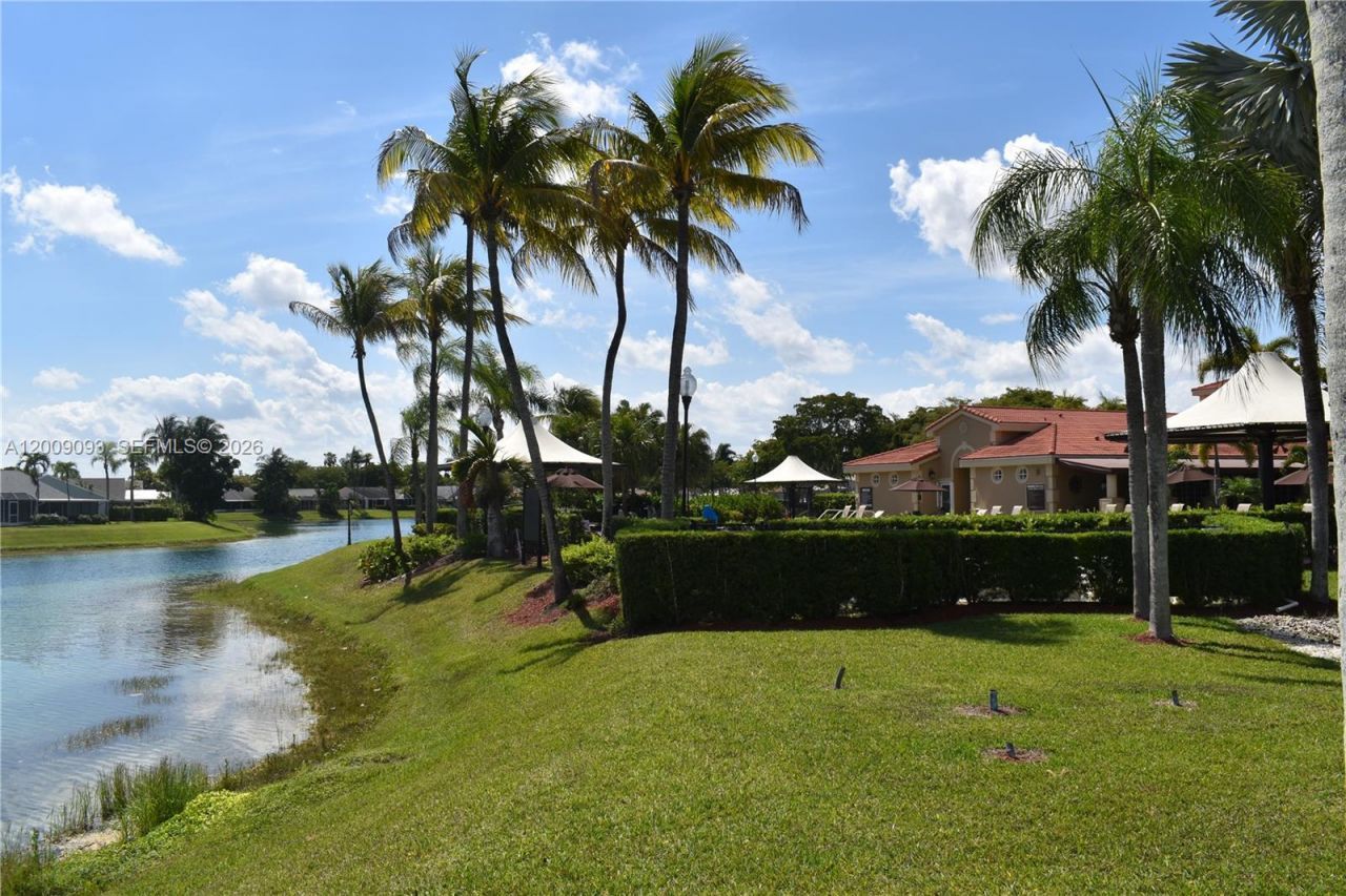 2395 SE 7th Pl, Homestead, FL 33033 Photo
