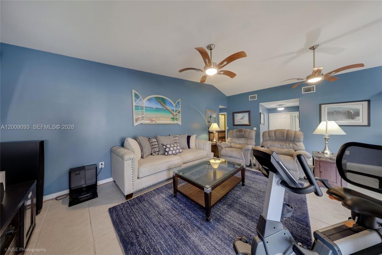 2395 SE 7th Pl, Homestead, FL 33033 Photo