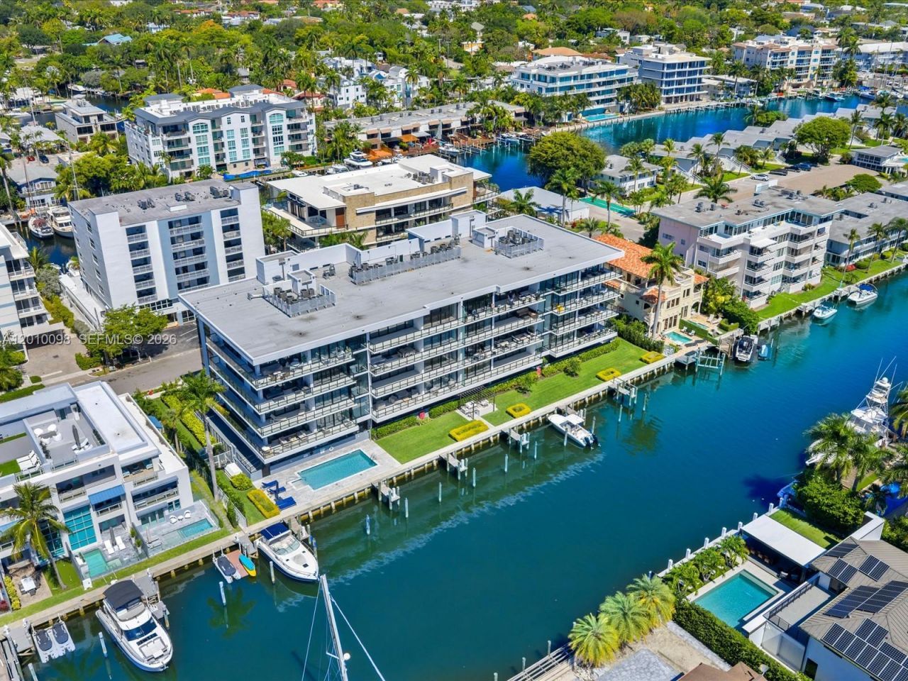 160 Isle Of Venice Dr, Unit PH2, Fort Lauderdale, FL 33301 Photo
